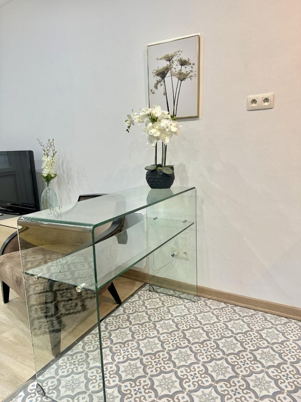 Modern Comfort In 15th District In Lakanal *