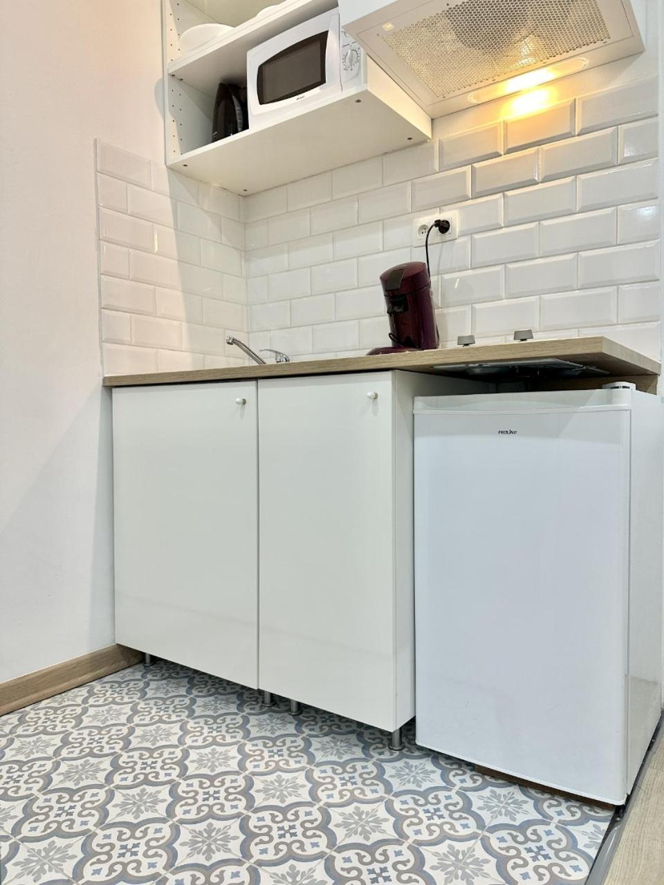 Modern Comfort In 15th District In Lakanal Apartment