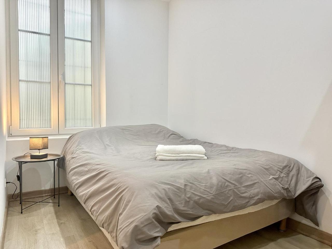 Apartment Modern Comfort In 15th District In Lakanal