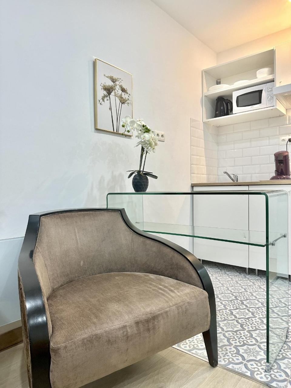 Modern Comfort In 15th District In Lakanal * Paris