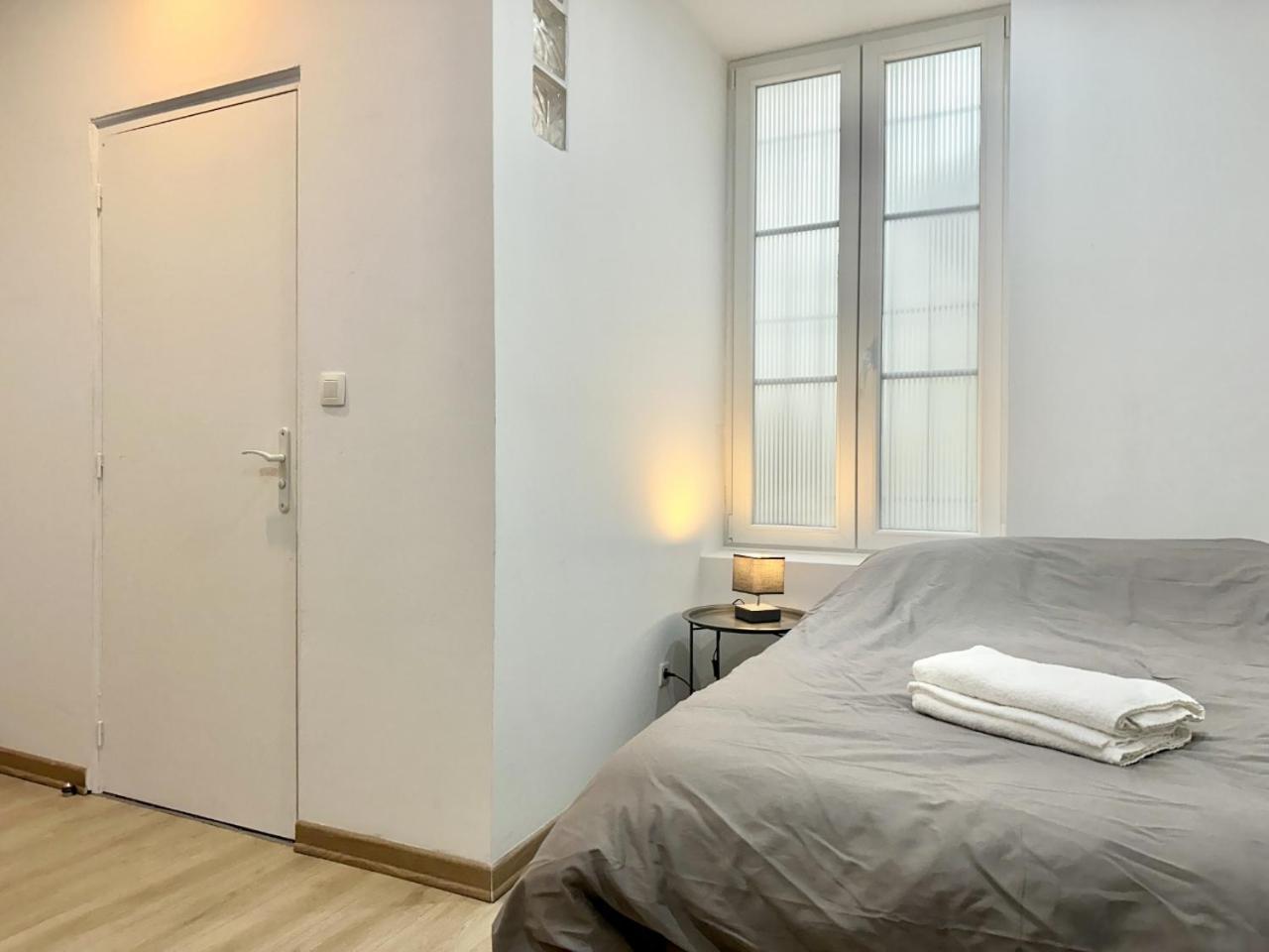 Modern Comfort In 15th District In Lakanal Paris
